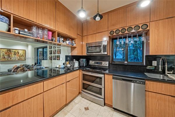 Di Lido Island, 114 2nd Dilido Ter, Miami Beach, Florida 33139, image 1