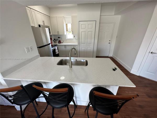 Bella Vista Palace, 1638 SW 3rd St #303, Miami, Florida 33135, image 2