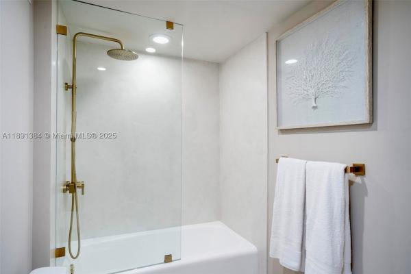 Roney Palace, 2301 Collins Ave #836, Miami Beach, Florida 33139, image 2