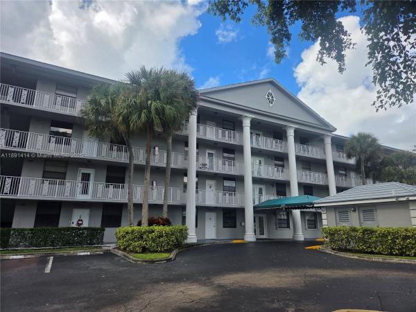 Whitehall Of Pine Island Ridge, 1530 Whitehall Dr #405, Davie, Florida 33324, image 1