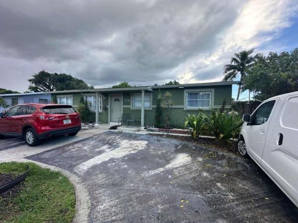 West Gate Estates, 4411 NW 34th St, Lauderdale Lakes, Florida 33319, image 1