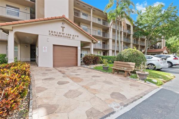 Cambridge At Century Village, 1251 SW 125th Ave #211T, Pembroke Pines, Florida 33027, image 1