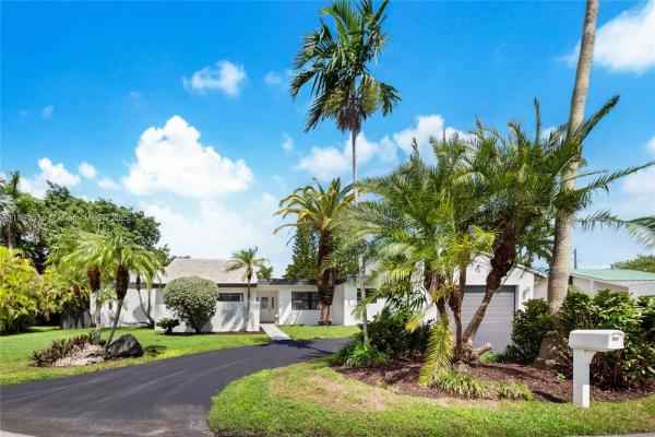 Paris Estates South, 8345 SW 168th Ter, Palmetto Bay, Florida 33157, image 1
