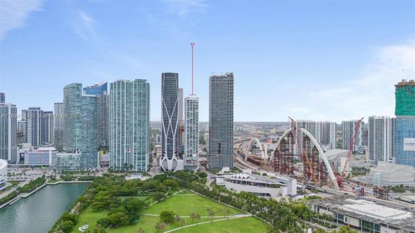 Ten Museum Park Residential, 1040 Biscayne Blvd #2108, Miami, Florida 33132, image 2