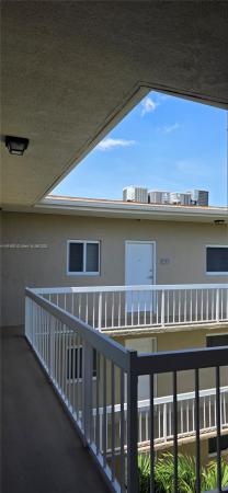 Village Of Kings Creek, 7707 Camino Real B-411 #B-411, Glenvar Heights, Florida 33143, image 2