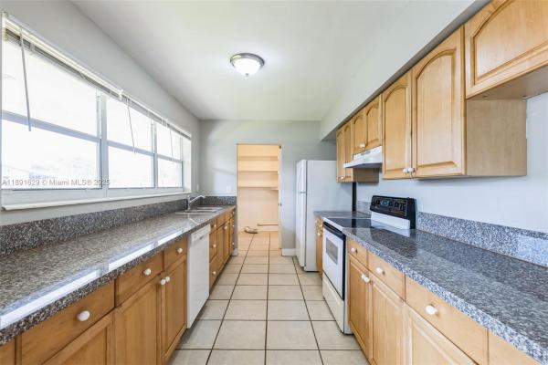 Miramar Tropical, 7804 Meridian St, Miramar, Florida 33023, image 3