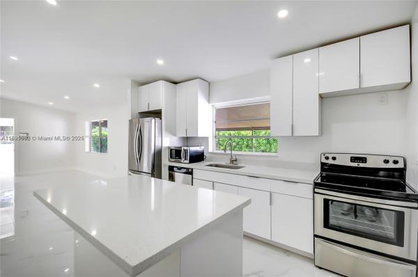 Leisure City Residential, 14465 SW 290th Ter, Leisure City, Florida 33033, image 2