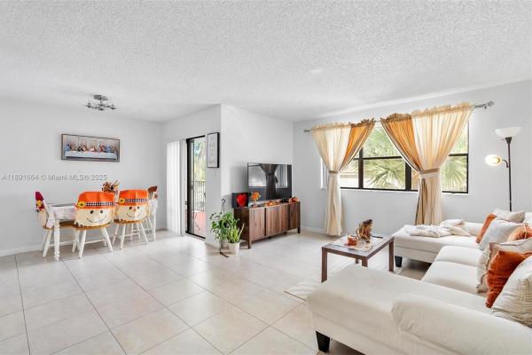 Hollywood Parc, 510 S Park Rd #25-10, Hollywood, Florida 33021, image 1