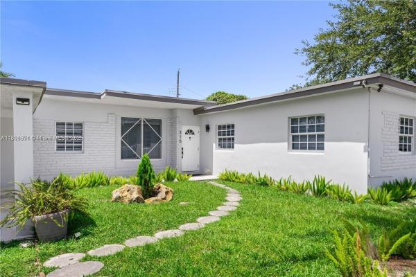 315 NW 106th St, Unincorporated Dade County, Florida 33150, image 1