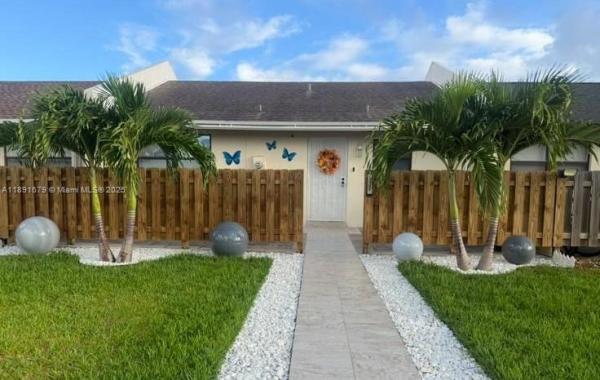 1327 Towhee St, Homestead, Florida 33035, image 1