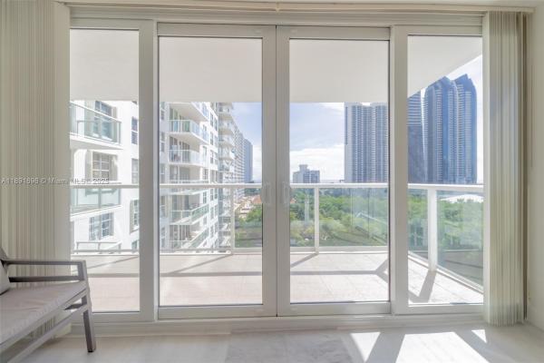 Winston Towers 300, 230 174th St #920, Sunny Isles Beach, Florida 33160, image 2