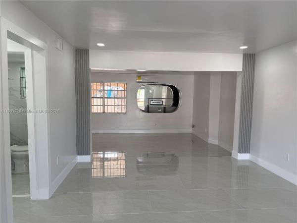 Kings Gardens, 4534 NW 195th St, Miami Gardens, Florida 33055, image 2