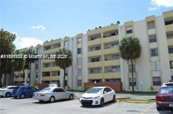 Samari Lake East, 10090 NW 80th Ct #1302, Hialeah Gardens, Florida 33016, image 1