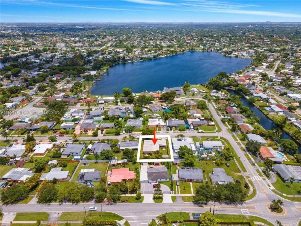Westwood Lakes Residential, 5010 SW 111th Ave, Westwood Lakes, Florida 33165, image 2