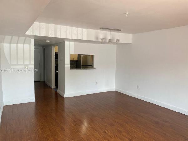 250 NW 107 Ave #222, Unincorporated Dade County, Florida 33172, image 1