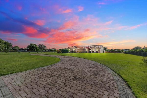 32295 SW 202nd Ave, Unincorporated Dade County, Florida 33030, image 1