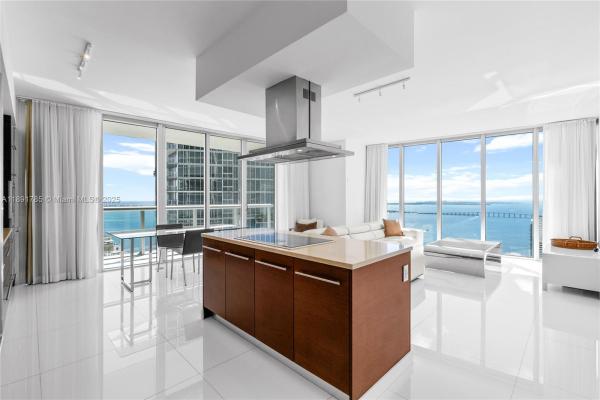 Icon Brickell Tower 3, 485 Brickell Ave #4410, Miami, Florida 33131, image 1