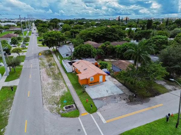 Collier City, 2112 NW 5th St, Pompano Beach, Florida 33069, image 1