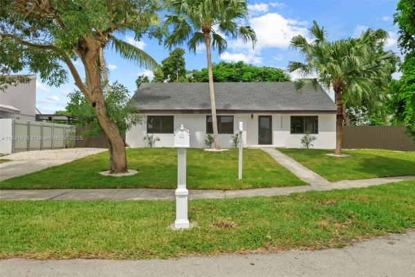 20620 SW 120th Pl, Unincorporated Dade County, Florida 33177, image 1