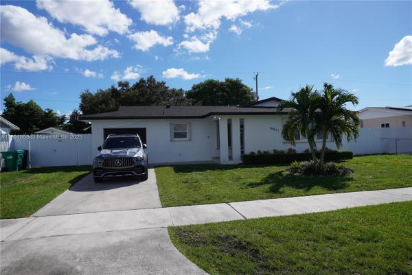15021 Pierce St, Miami, Florida 33176, image 1