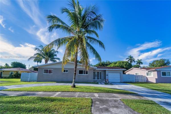 430 NE 145th St, Unincorporated Dade County, Florida 33161, image 1