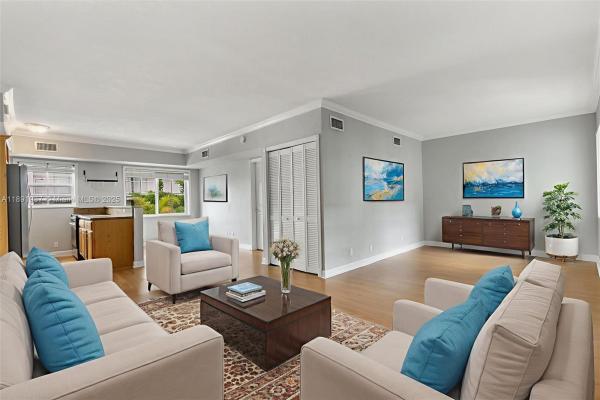 Gulfstream Of Las Olas, 924 SE 2nd St #27, Fort Lauderdale, Florida 33301, image 1