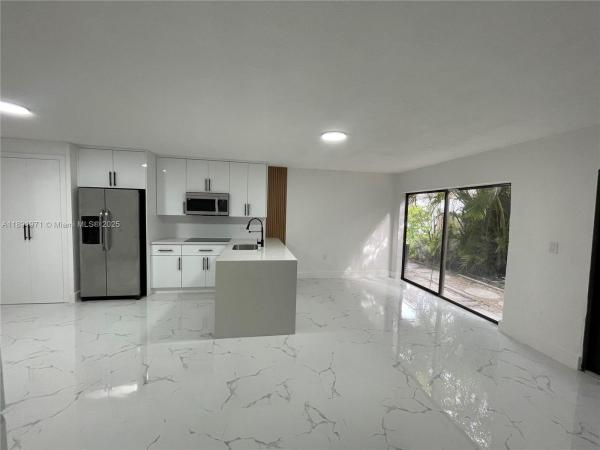 Seagrape, Cutler Bay, Florida 33189, image 1