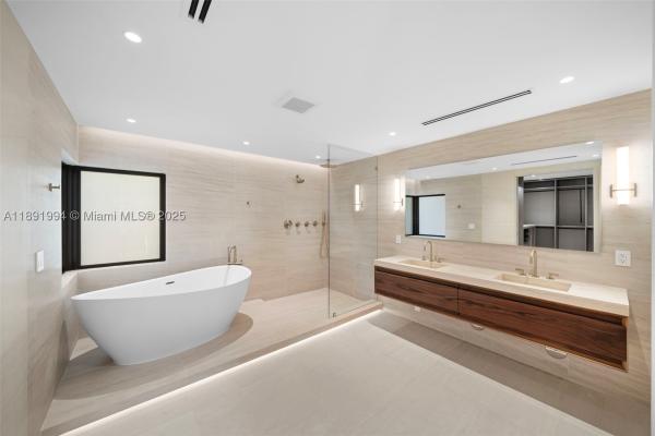 Rivo Alto, 222 E Rivo Alto Dr, Miami Beach, Florida 33139, image 1
