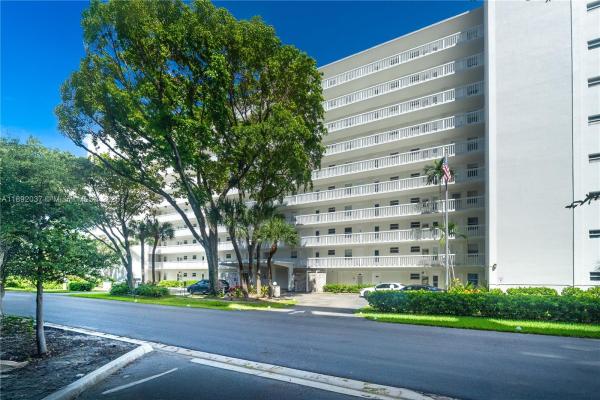 Horizon House, 2555 NE 11th St #310, Fort Lauderdale, Florida 33304, image 2