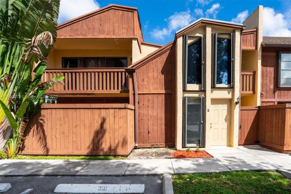 6211 SW 116th Pl #C-22, Unincorporated Dade County, Florida 33173, image 1