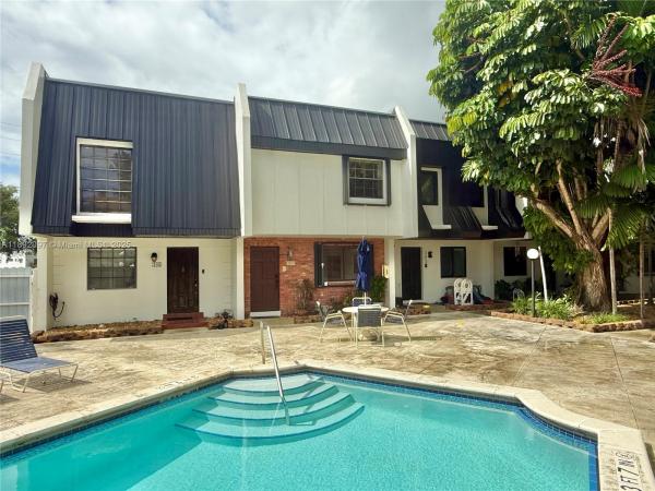 Miller Sixty-Seven Townhouses, 5555 Ludlam Rd #47, South Miami, Florida 33155, image 1