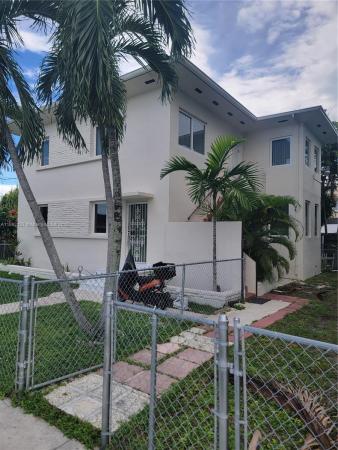 Beacom Manor, 2450 SW 5th St, Miami, Florida 33135, image 1