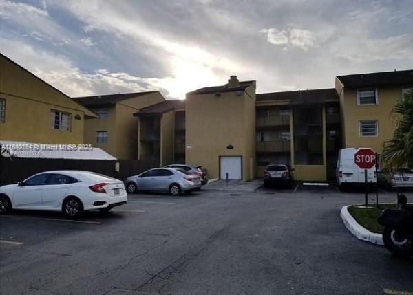 15470 SW 82 Ln #325, Unincorporated Dade County, Florida 33193, image 1