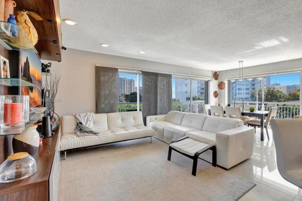 Golden Isles Towers, 126 Golden Isles Dr #32A, Hallandale Beach, Florida 33009, image 1