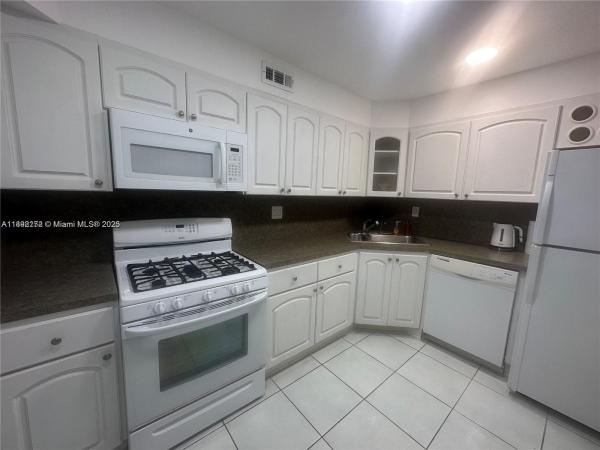 Parker Plaza Estates, 2030 S Ocean Dr #1705, Hallandale Beach, Florida 33009, image 1