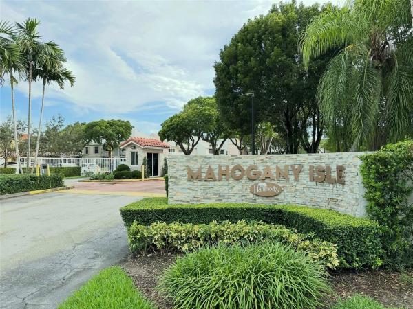 10521 Mahogany Key Cir #201D, Unincorporated Dade County, Florida 33196, image 1