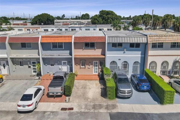 Palm Springs Lakes, 1831 W 72nd Pl, Hialeah, Florida 33014, image 1