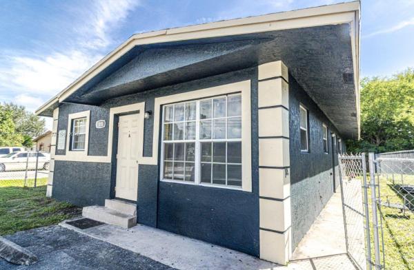 Arlington Park, 770 SW 2nd Ave A-b #A-B, Deerfield Beach, Florida 33441, image 1