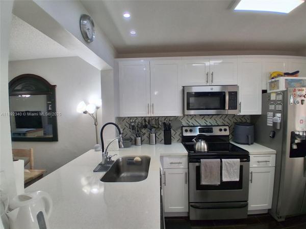 Sunrise Lakes 4, 2786 NW 104th Ave #309, Sunrise, Florida 33322, image 1