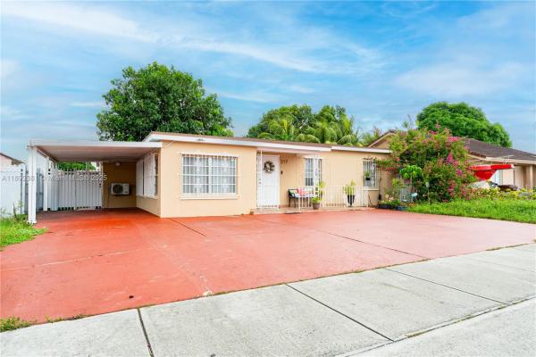 Carole Anne Park, 317 W 36th St, Hialeah, Florida 33012, image 1