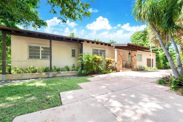 Riviera, 1522 Zuleta Ave, Coral Gables, Florida 33146, image 3