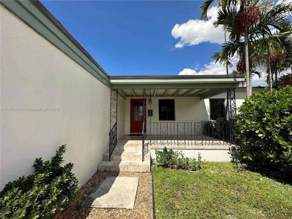 Cinema Park Country Club Estates, 449 Falcon Ave, Miami Springs, Florida 33166, image 1