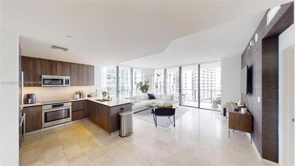 Reach Brickell City Centre, 68 SE 6th St #1111, Miami, Florida 33131, image 1