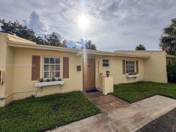 Palm-Aire Village, 3024-1/2 NW 69th Ct #3D, Fort Lauderdale, Florida 33309, image 1
