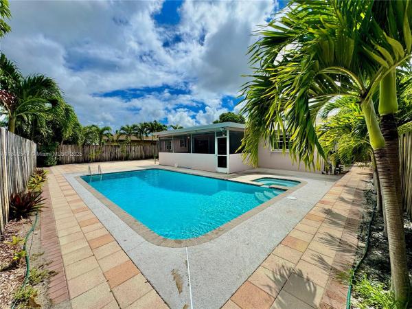 Oriole Margate, 6875 NW 1st Ct, Margate, Florida 33063, image 2