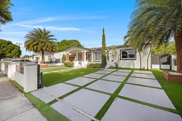 Palm Springs, 155 W 60th St, Hialeah, Florida 33012, image 2