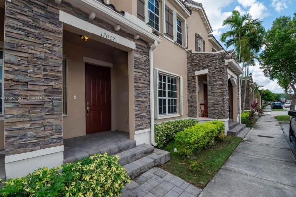 17062 SW 95th Ter, Miami, Florida 33196, image 1