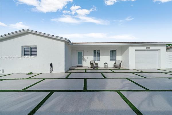 17040 SW 107th Ct, Unincorporated Dade County, Florida 33157, image 1