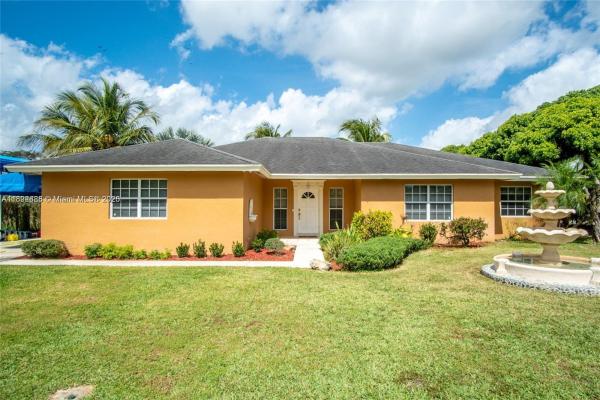 18405 SW 216th St, Unincorporated Dade County, Florida 33170, image 1