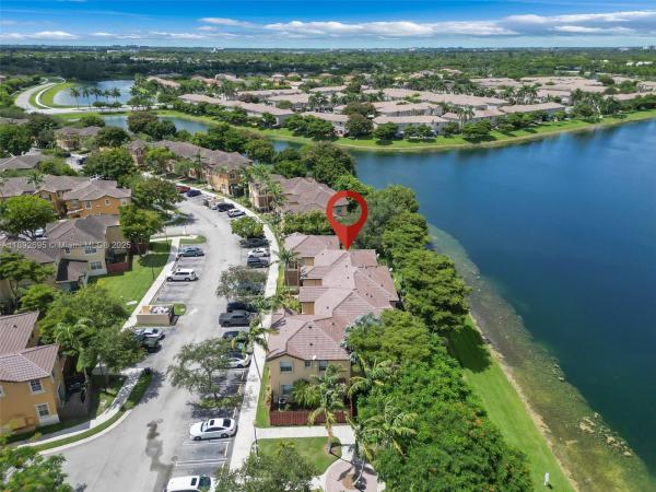 The Shores At Isles Of Bayshore, 9227 SW 227th St #2, Cutler Bay, Florida 33190, image 2